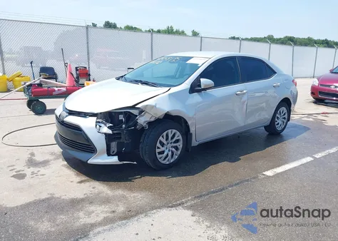 2018 Toyota Corolla Le z USA, uszkodzony, nr VIN 2T1BURHE4JC016663